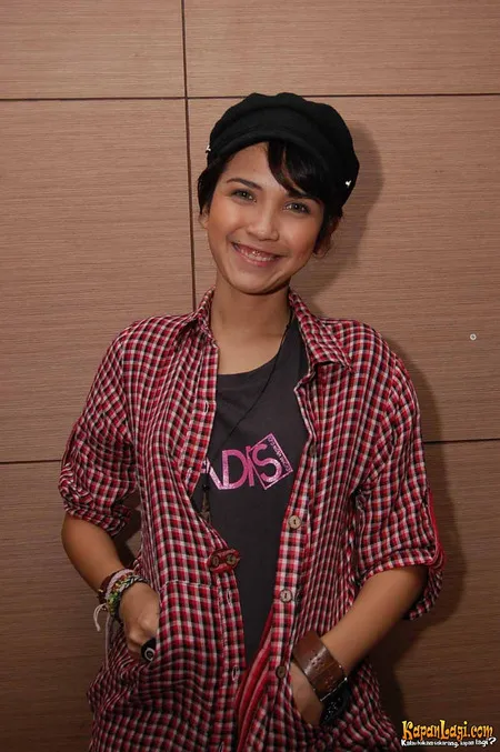Foto Dinda Kanyadewi