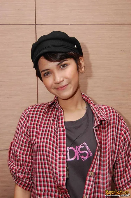 Foto Dinda Kanyadewi