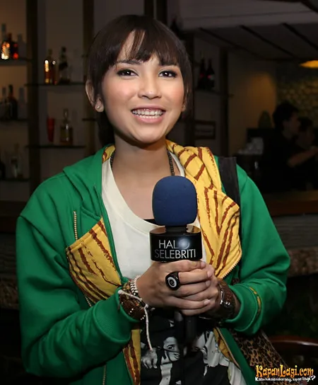 Foto Dinda Kanyadewi