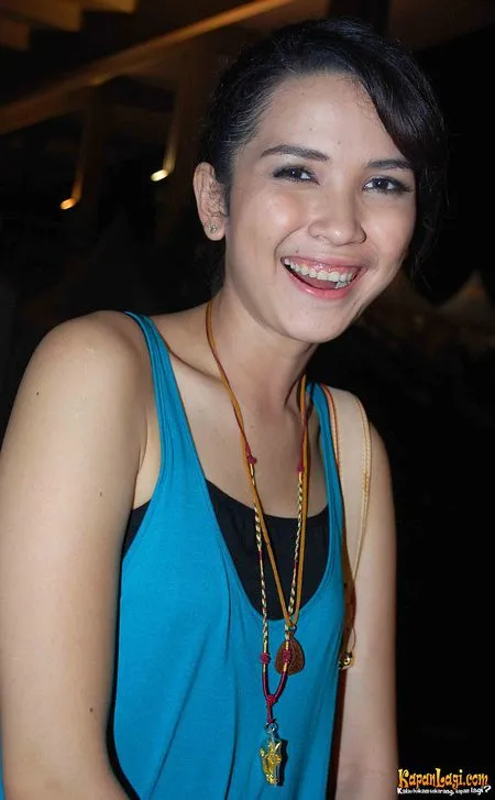 Foto Dinda Kanyadewi