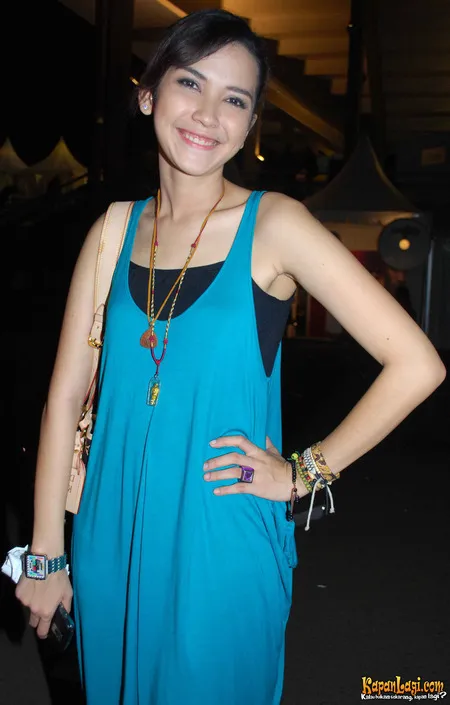 Foto Dinda Kanyadewi