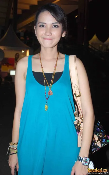 Foto Dinda Kanyadewi