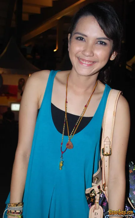 Foto Dinda Kanyadewi