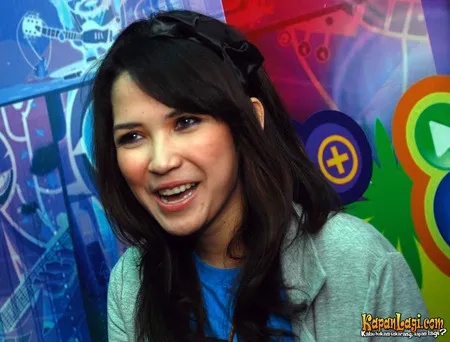 Foto Dinda Kanyadewi