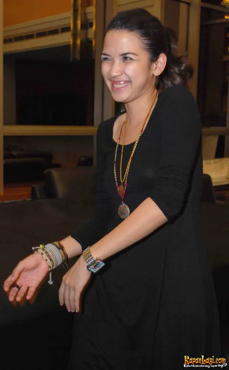 Foto Dinda Kanyadewi