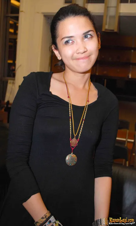 Foto Dinda Kanyadewi