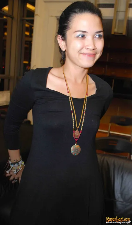 Foto Dinda Kanyadewi