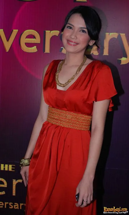 Foto Dinda Kanyadewi