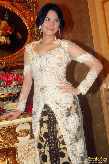 Foto Dinda Kanyadewi