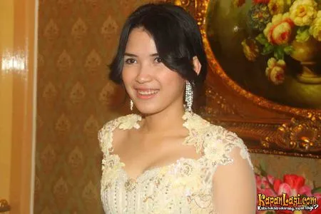 Foto Dinda Kanyadewi