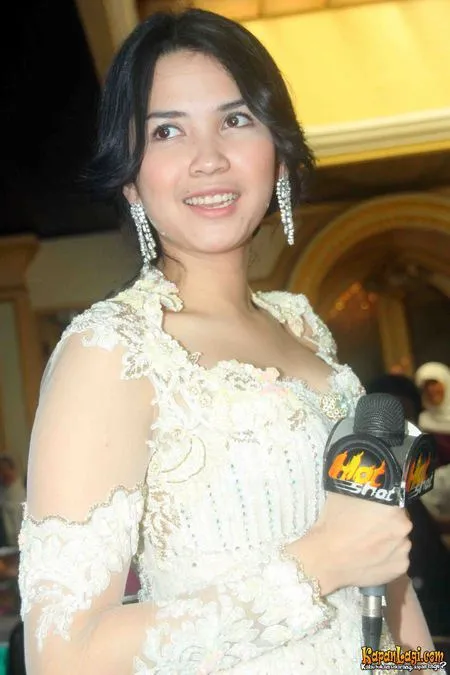 Foto Dinda Kanyadewi