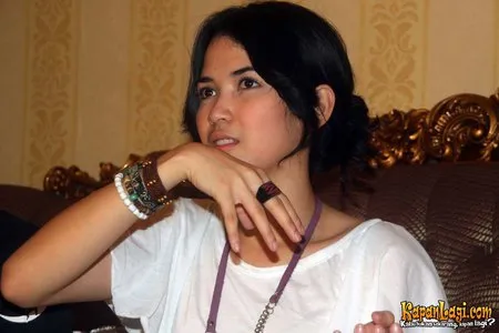 Foto Dinda Kanyadewi