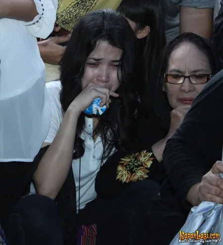 Foto Dinda Kanyadewi