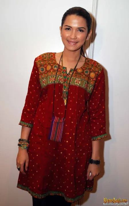 Foto Dinda Kanyadewi