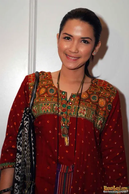 Foto Dinda Kanyadewi