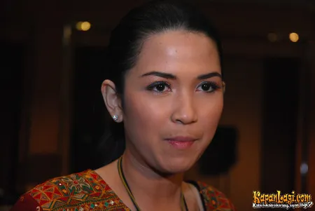 Foto Dinda Kanyadewi