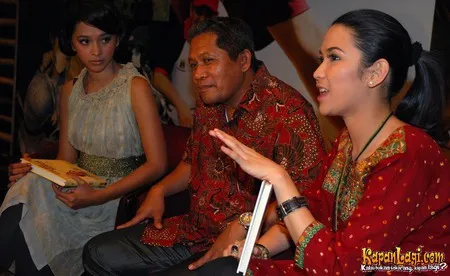 Foto Dinda Kanyadewi