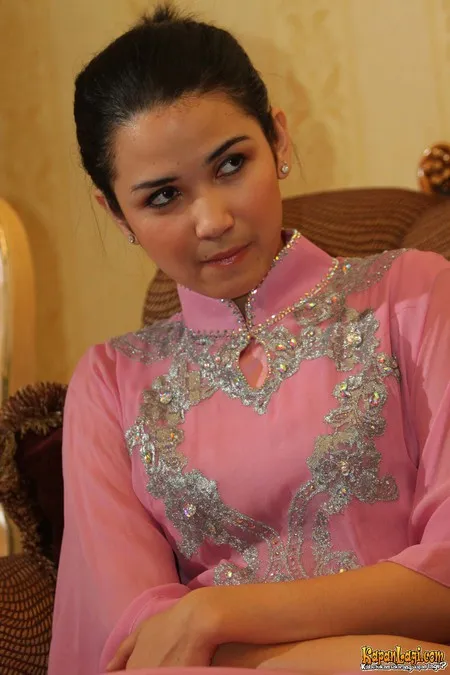 Foto Dinda Kanyadewi