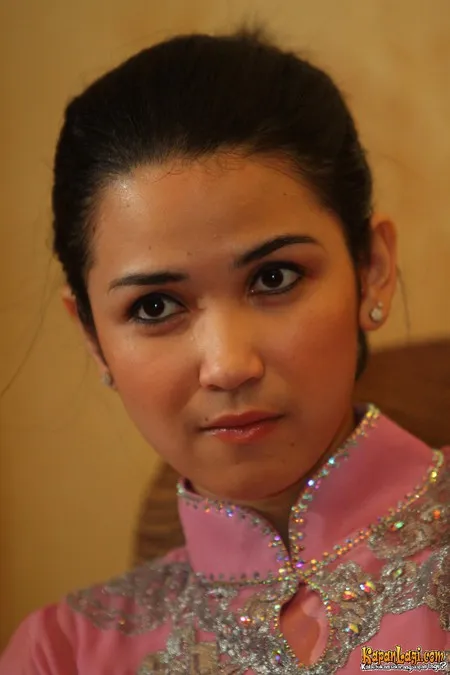 Foto Dinda Kanyadewi