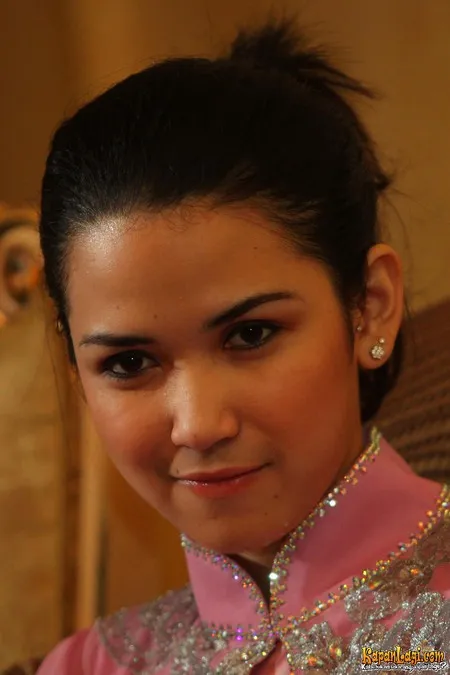 Foto Dinda Kanyadewi