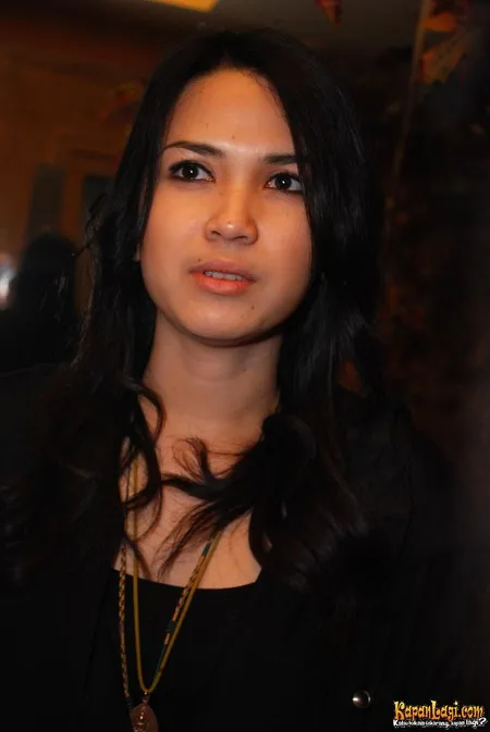 Foto Dinda Kanyadewi