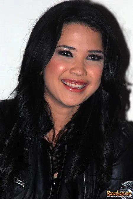 Foto Dinda Kanyadewi