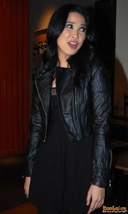 Foto Dinda Kanyadewi