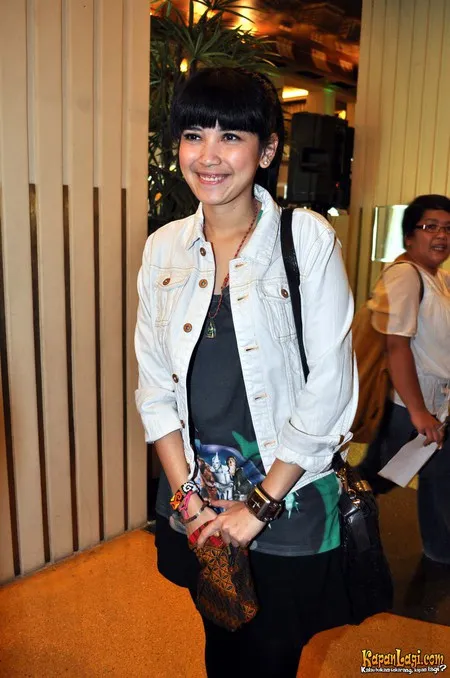 Foto Dinda Kanyadewi