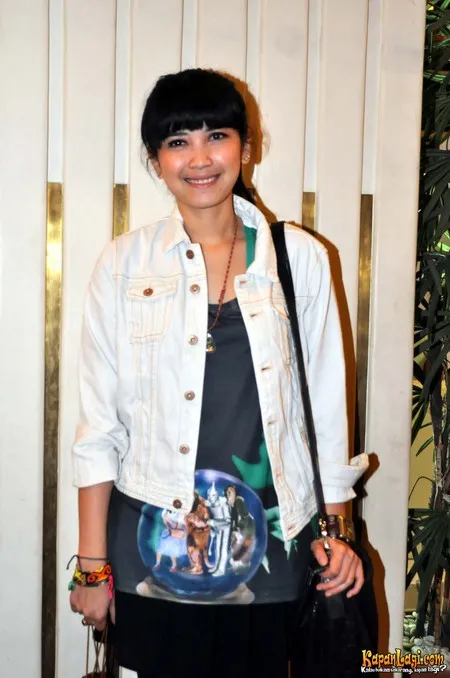 Foto Dinda Kanyadewi