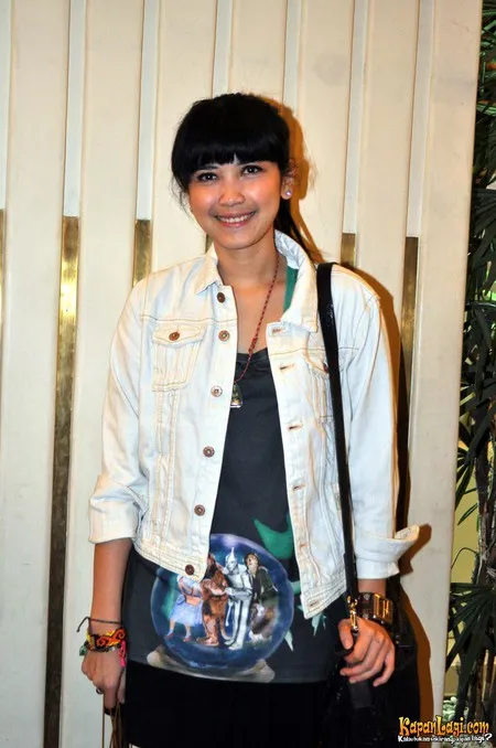 Foto Dinda Kanyadewi