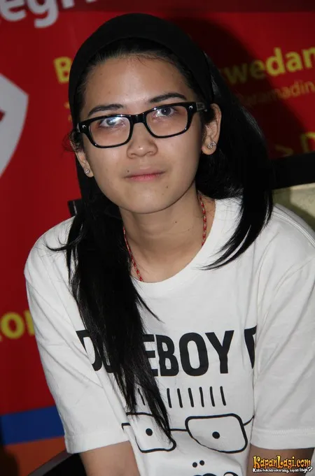 Foto Dinda Kanyadewi