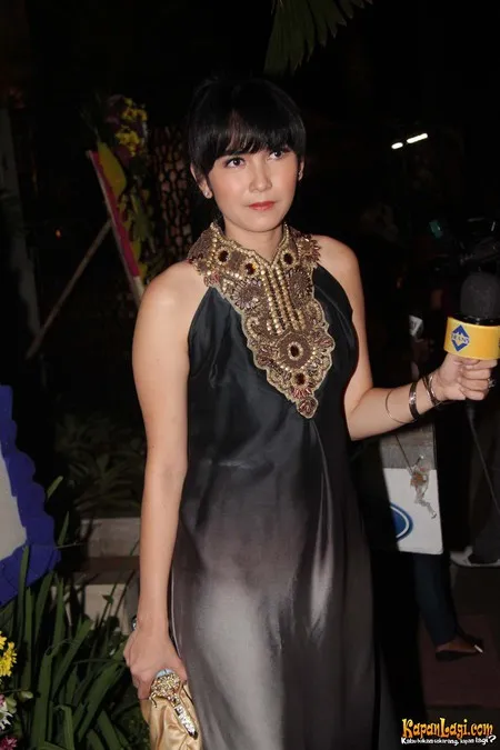 Foto Dinda Kanyadewi