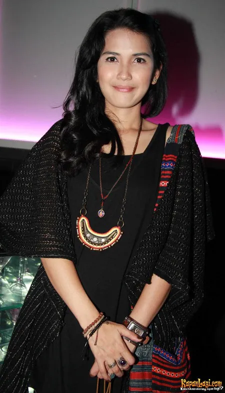 Foto Dinda Kanyadewi