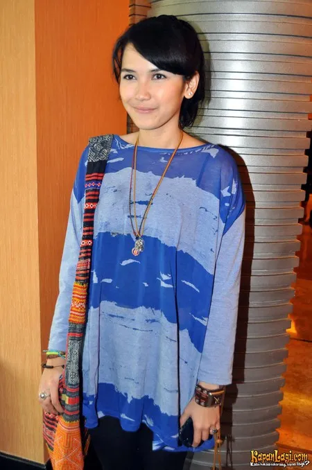 Foto Dinda Kanyadewi