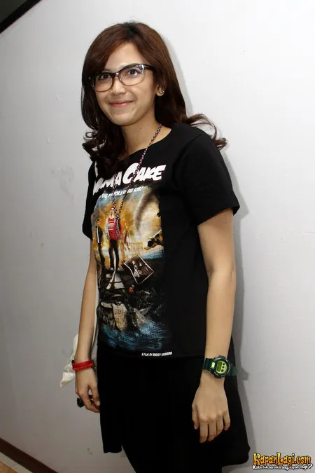 Foto Dinda Kanyadewi