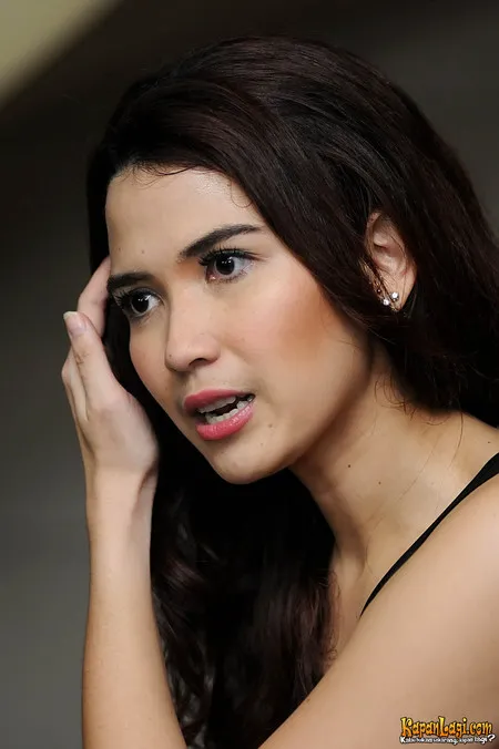 Foto Dinda Kanyadewi