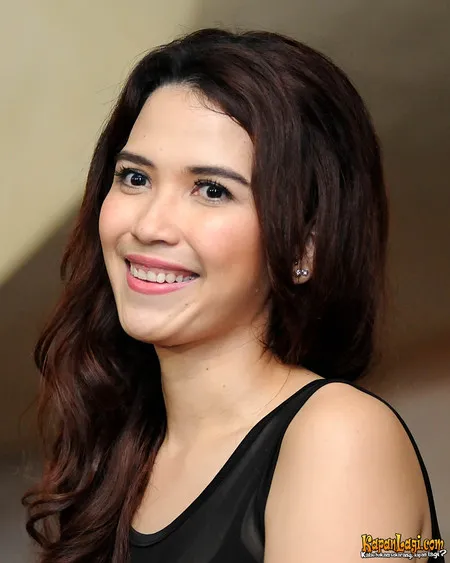 Foto Dinda Kanyadewi