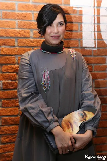 Foto Dinda Kanyadewi