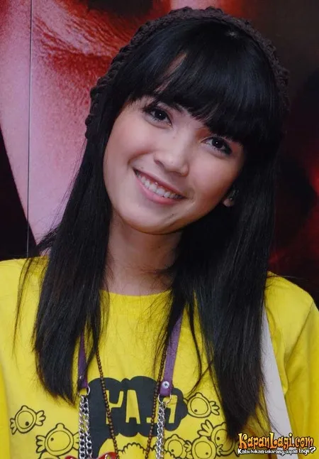 Foto Dinda Kanyadewi