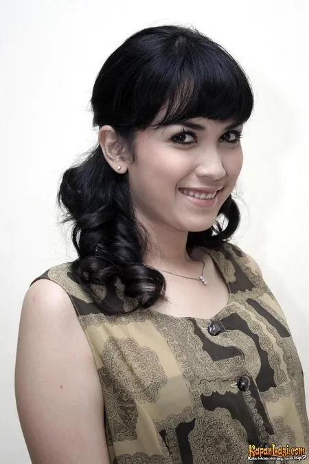 Foto Dinda Kanyadewi