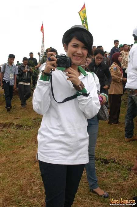 Foto Dinda Kanyadewi