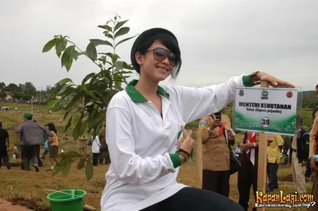 Foto Dinda Kanyadewi