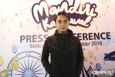 Foto Dipha Barus
