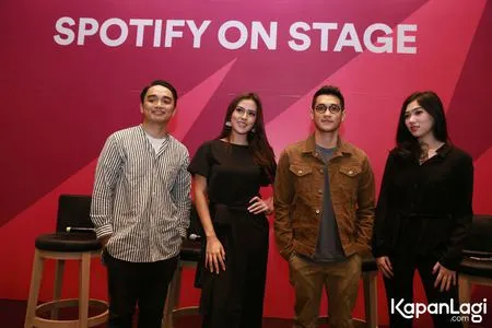 Foto Dipha Barus