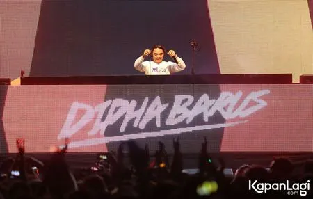 Foto Dipha Barus