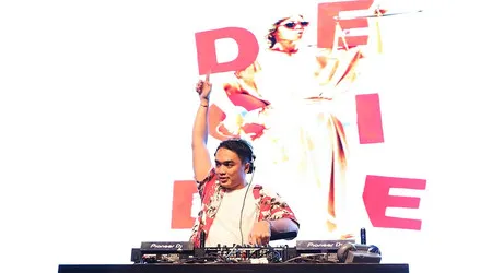 Foto Dipha Barus