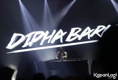 Foto Dipha Barus