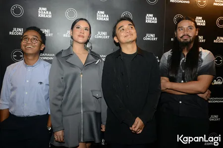 Foto Dipha Barus