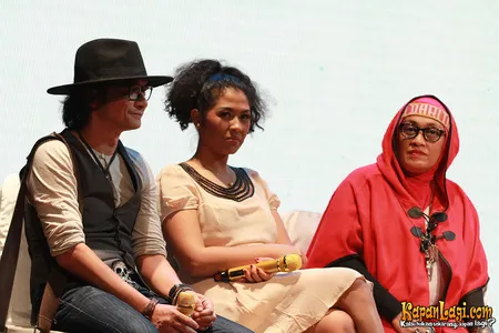Foto Dira Sugandi