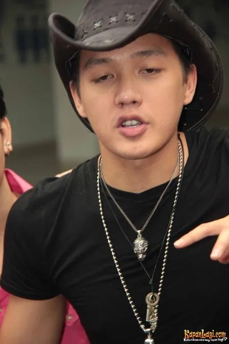 Foto Dirly Idol